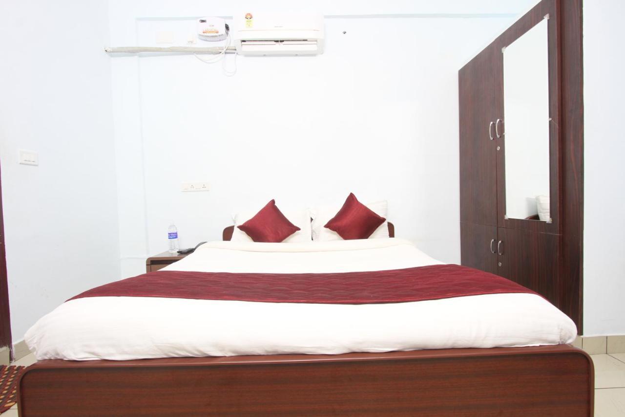 Lakshana Service - Big Temple Homestay