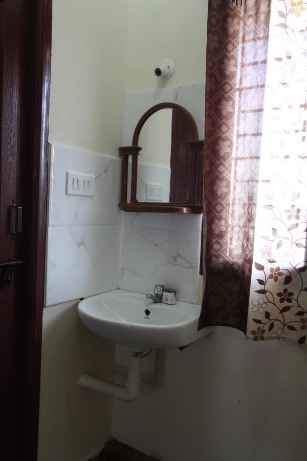 Lakshana Service - Big Temple Homestay *